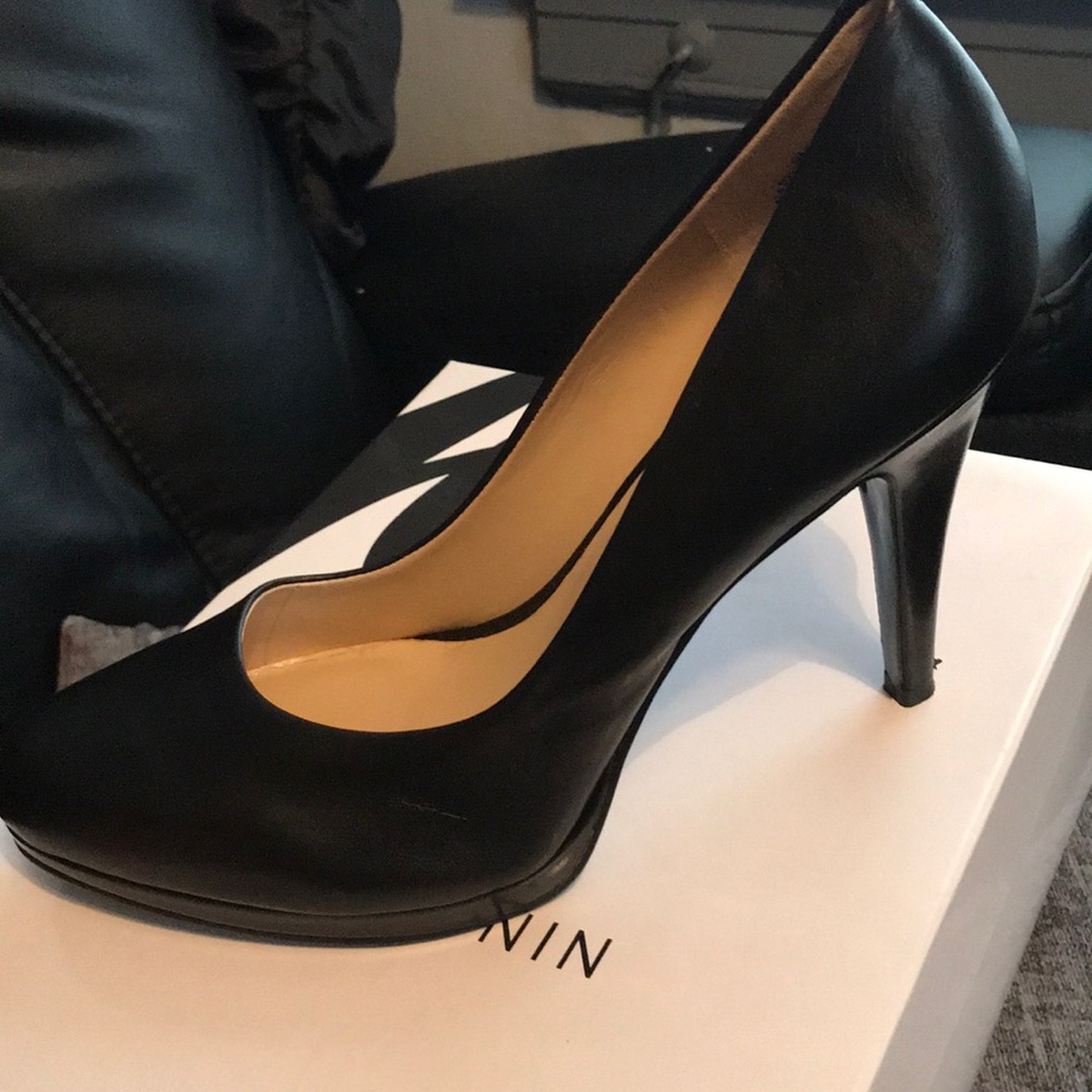 Black size 9 pumps new